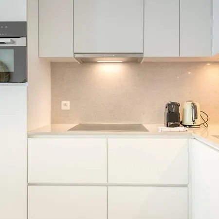 شقة 4-person By With Parking