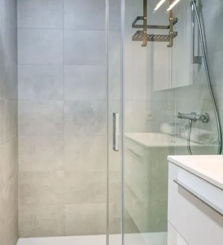 4-person By With Parking Apartamento *